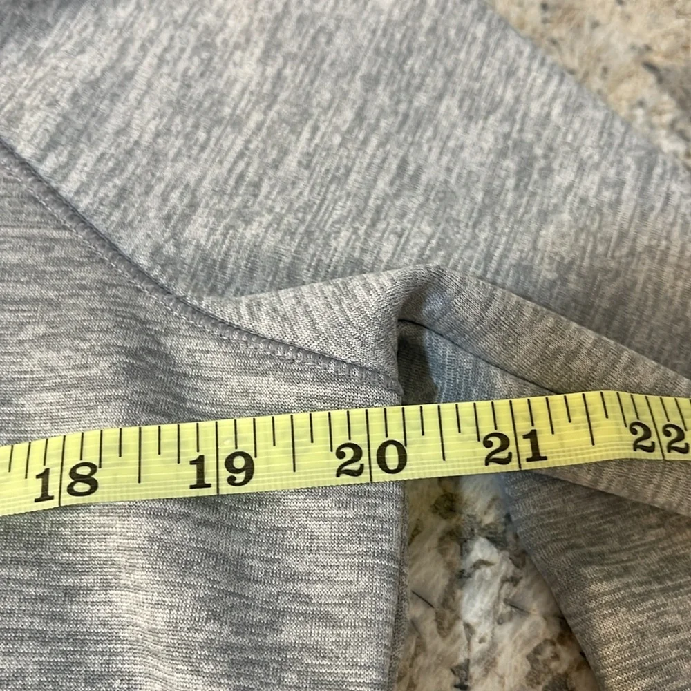 Under Armour Hoodie - Picture 6 of 7